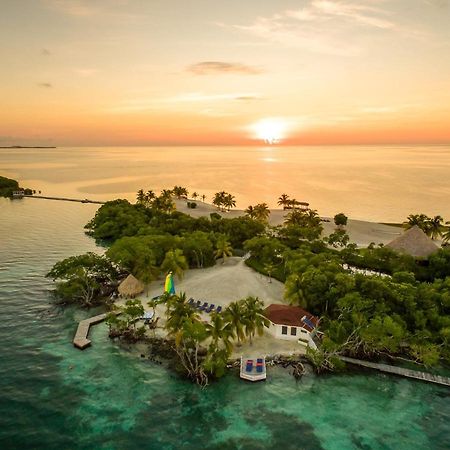 Отель Royal Belize Thatch Caye Экстерьер фото
