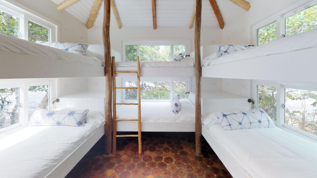 Отель Royal Belize Thatch Caye Экстерьер фото