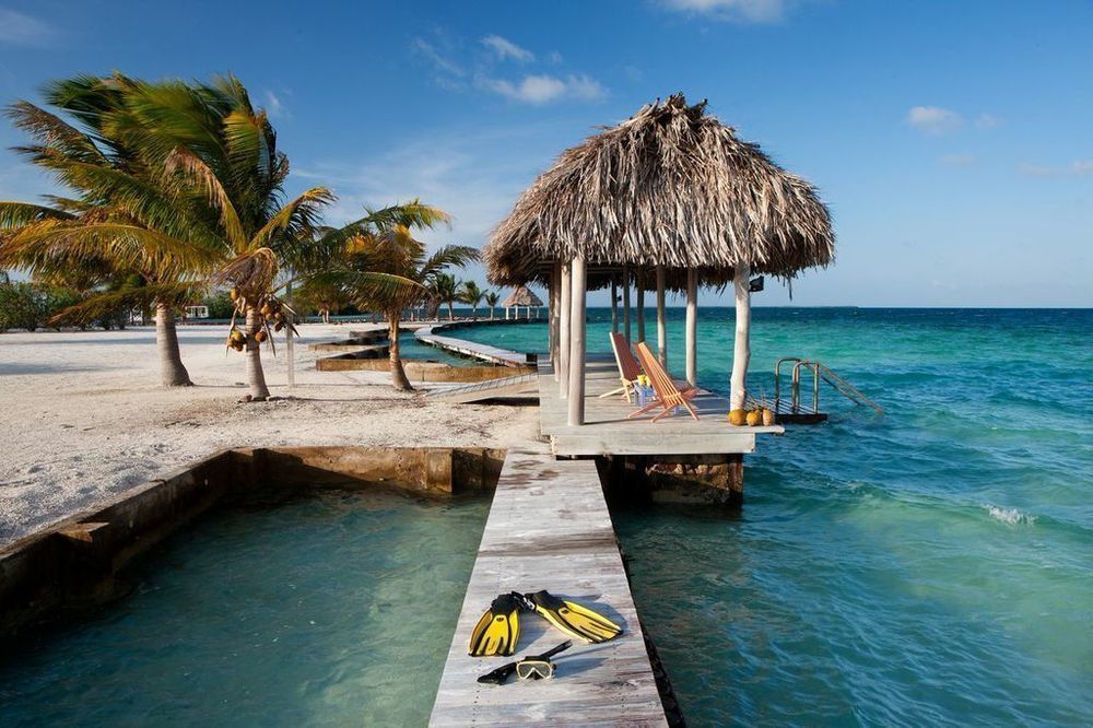 Отель Royal Belize Thatch Caye Экстерьер фото