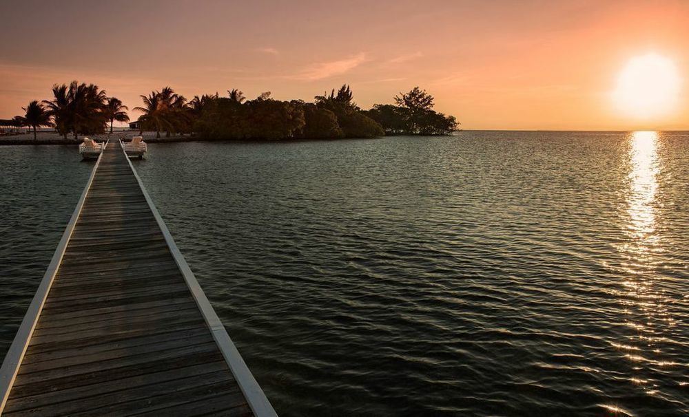 Отель Royal Belize Thatch Caye Экстерьер фото