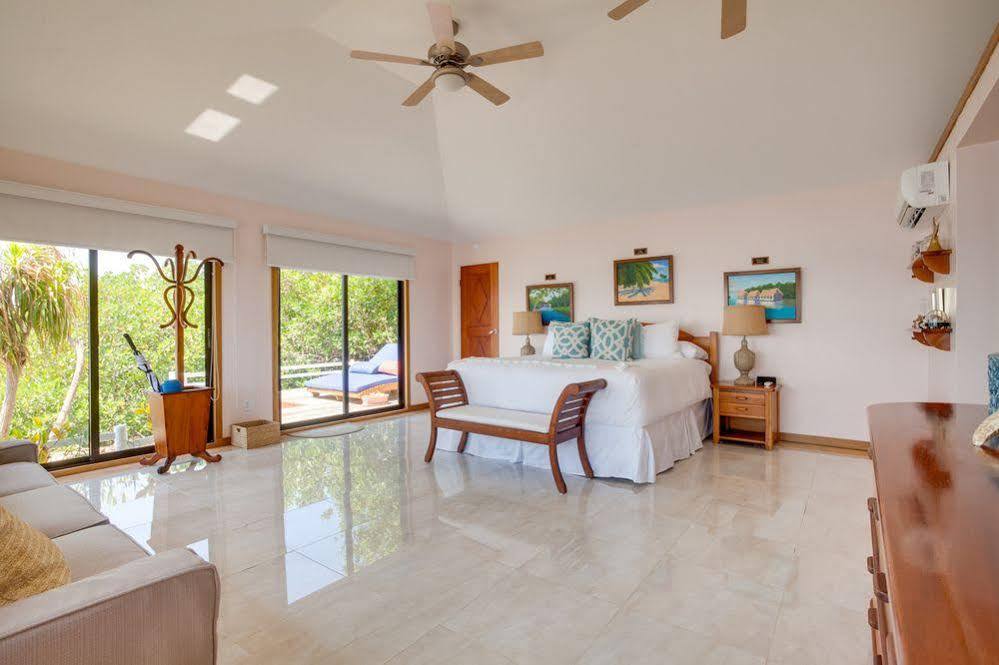 Отель Royal Belize Thatch Caye Экстерьер фото