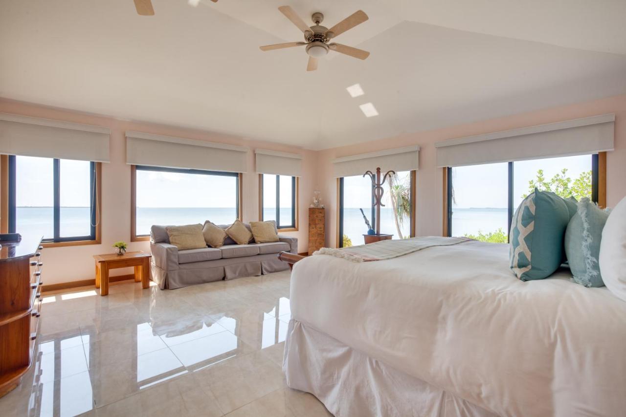 Отель Royal Belize Thatch Caye Экстерьер фото